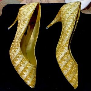 Gold glitter pumps 9.5